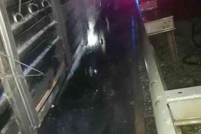 Seyir halindeki çekici alev aldı