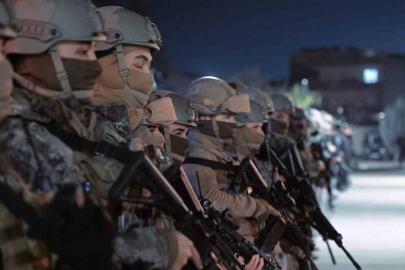 Şırnak’ta 2 milyon 630 bin liralık kaçak ürün ele geçirildi: 11 gözaltı