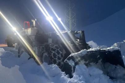 Şırnak’ta karla mücadele gece de devam ediyor