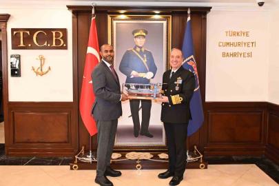 Somali Limanlar ve Deniz Ulaştırma Bakanı Nur, Deniz Kuvvetleri Komutanı Tatlıoğlu’nu ziyaret etti