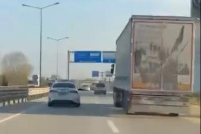 Tehlike saçan tır şoförünü silah doğrultup durdurdular