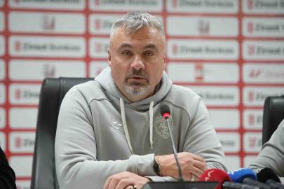 Thomas Reis: "Muasaba antrenmana gelmedi, son haftalarda olanlar saygısızcaydı"