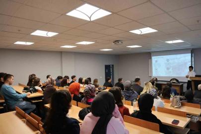 Topraklı ve topraksız seralarda üretim yöntemleri anlatıldı