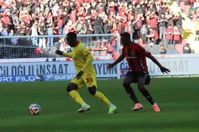 Trendyol Süper Lig: Gaziantep FK: 0 - Göztepe: 0 (Maç devam ediyor)