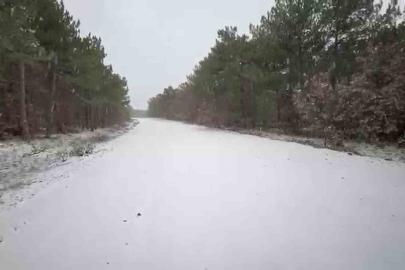 Türkmendağı etekleri beyaza büründü