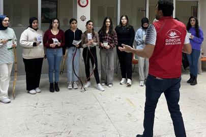 Üniversite öğrencileri bağımlılıkla mücadele kapsamında bilgilendirildi