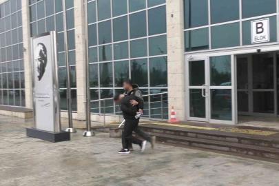 Uşak’ta uyuşturucu operasyonunda 3 kişi tutuklandı