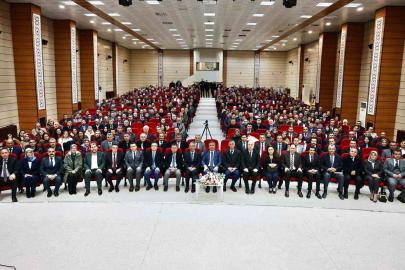 Vali Aydoğdu: "Bilgi her yerden öğrenilir, irfan rehberlikle kazanılır"