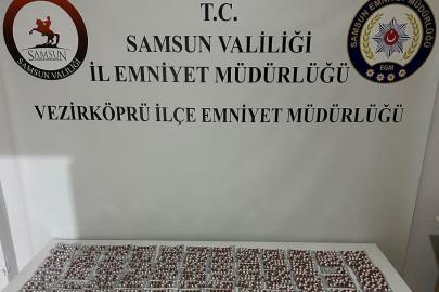 Vezirköprü’de araçta bin 308 adet uyuşturucu hap ele geçirildi