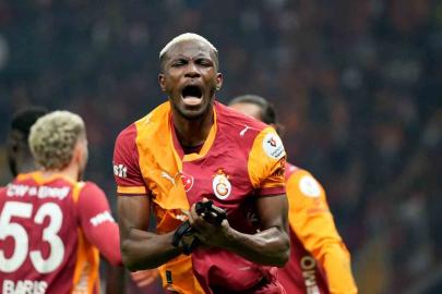 Victor Osimhen bu sezonki gol sayısını 11’e çıkardı