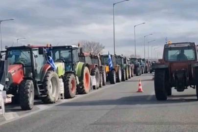 Yunan çiftçilerin Kipi Gümrük Kapısı’nda traktörleriyle eylemleri devam ediyor