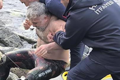 Zıpkın bacağına saplandı, ayağında zıpkınla hastaneye götürüldü