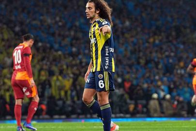 2025 Turkcell Süper Kupa: Galatasaray: 0 - Fenerbahçe: 1 (İlk yarı)