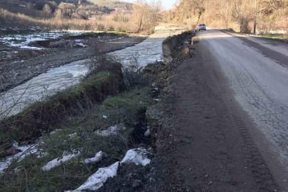 Alaplı’da istinat duvarı çöktü