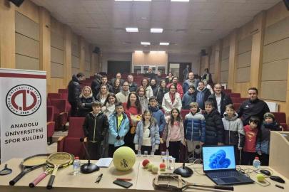 Anadolu Üniversitesi’nden tenisçilere tam destek