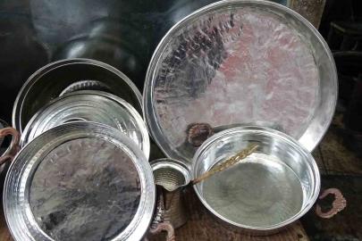 Artık ne genç kızların çeyizinde ne de mutfaklarda yer alıyor