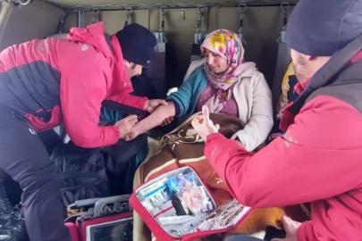 Bahçesaray’da hamile kadın helikopterle hastaneye ulaştırıldı