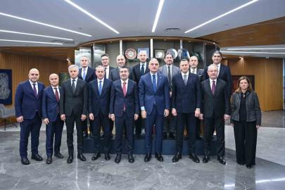 Bakan Ersoy: "Bölgesel krizlere rağmen turizm sektöründe güçlü bir performans ortaya koyduk"