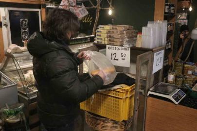 Bayat ekmek fiyatına sıcak ekmek: Mahalle esnafından emsal davranış