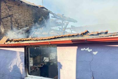 Bozdoğan’da ev alevlere teslim oldu