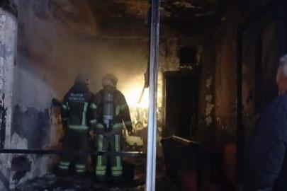 Bursa’da çay ocağında gece yarısı yangın