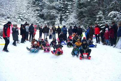 Çocuklara karne hediyesi kar festivali