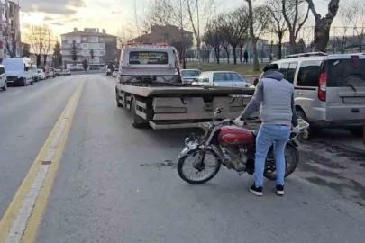 Çorum’da motosiklet yaşlı kadına çarptı: 2 yaralı