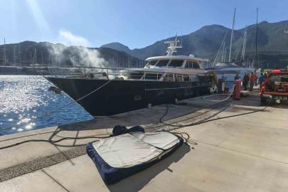 Datça’daki bir marinadaki motoryat yangını paniğe neden oldu