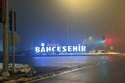 Düzce sis altında kaldı: Görüş mesafesi 10 metreye düştü