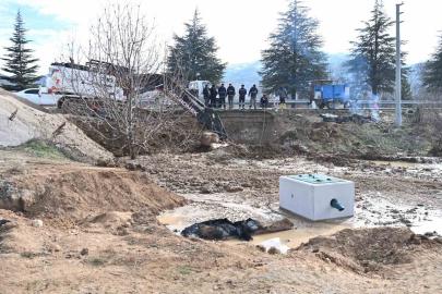 Eğirdir’den gelen içme suyu borusundaki patlak ekiplerce giderildi