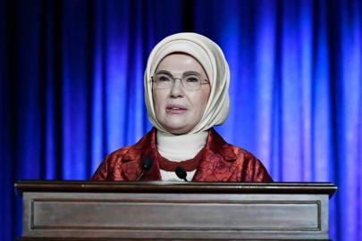 Emine Erdoğan'dan Palet Türk Müziği İlkokulu ziyaretine ilişkin paylaşım