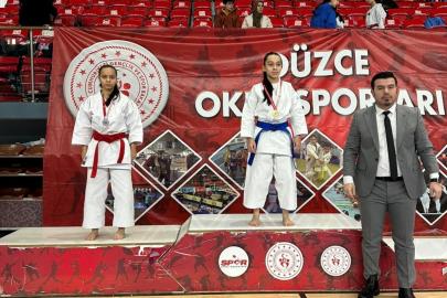 Gençler karatede tatamiye çıktı