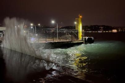 İstanbul’da sabah saatlerinde kuvvetli rüzgar etkili oldu