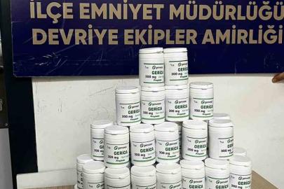 İzmir’de 3 bin 685 adet sentetik uyuşturucu hap ele geçirildi