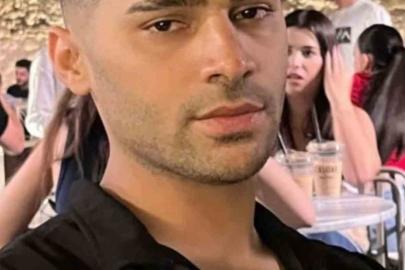 İzmir’de emniyet şeridindeki kamyona çarpan motosikletli genç hayatını kaybetti