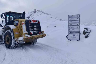 Kahramanmaraş’ın kuzey ilçelerinde kar mesaisi