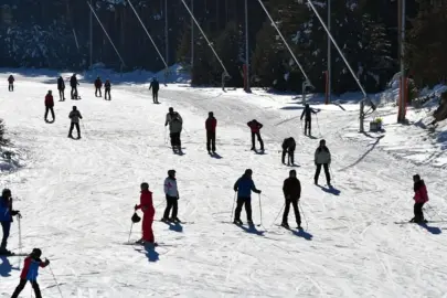Kayak merkezlerinde en fazla kar kalınlığı 206 santimetreyle Sarıkamış'ta ölçüldü