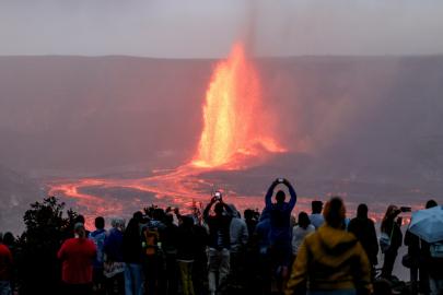 Kilauea bir yılda 40'ıncı defa patladı
