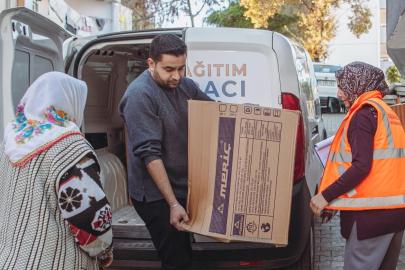 Kuşadası Belediyesi’nin soba yardımı başladı