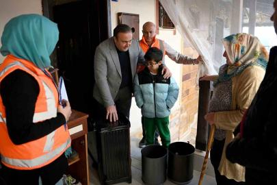 Kuşadası’nda evler ve yürekler dayanışmayla ısınıyor