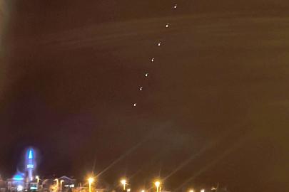 Kütahya ve Tavşanlı semalarında sıra sıra ışıklar görüldü