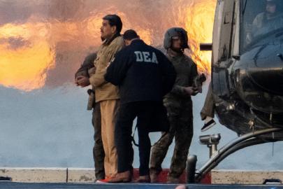 "Maduro ve eşi Amerikalılardan kaçarken kafalarını vurdu"