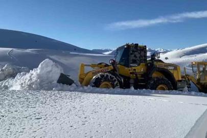 Malatya Büyükşehir Belediyesinin karla mücadele çalışmaları devam ediyor