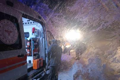Malatya’da yolda mahsur kalan vatandaşları belediye ekipleri kurtardı