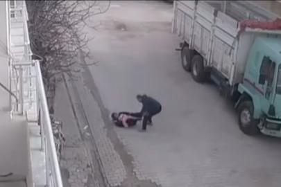 Mardin’de sokak ortasında bebekli anne ve küçük kıza acımasız saldırı