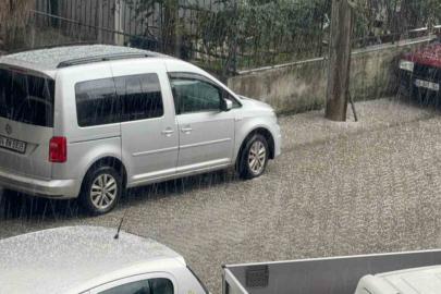 Marmaris’te dolu yağdı, kısa sürede ortalık beyaza büründü