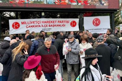 MHP Çankaya’dan Miraç Kandili’nde kandil simidi ikramı