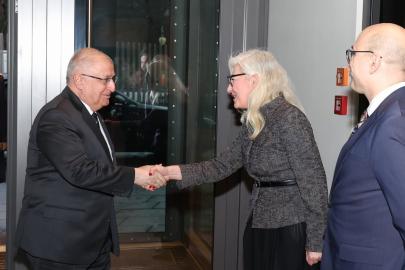 Milli Savunma Bakanı Güler, Türkiye’nin Berlin Büyükelçiliği’ni ziyaret etti