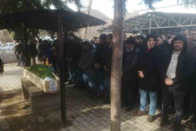 Ordu’da oto bakım servisinde ölü bulunan 2 genç toprağa verildi