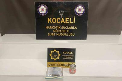 Polis uyuşturucu tacirlerine göz açtırmıyor: 5 tutuklama